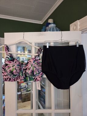 Pink & Green Tropical Print Bikini Top w. Black High-Waist Bottoms-Size 16/38D